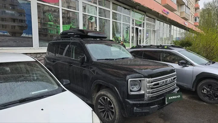 Автобокс для Haval H9 — ENROAD Nomadix Pro XL Slim 400, цвет «Чёрный» — вид автомобиля с установленным автобоксом