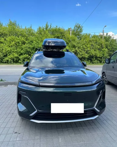 Автобокс для Geely EX5 EM-i — ENROAD Nomadix Pro XL 500-E, цвет «Чёрный» — вид автомобиля с установленным автобоксом