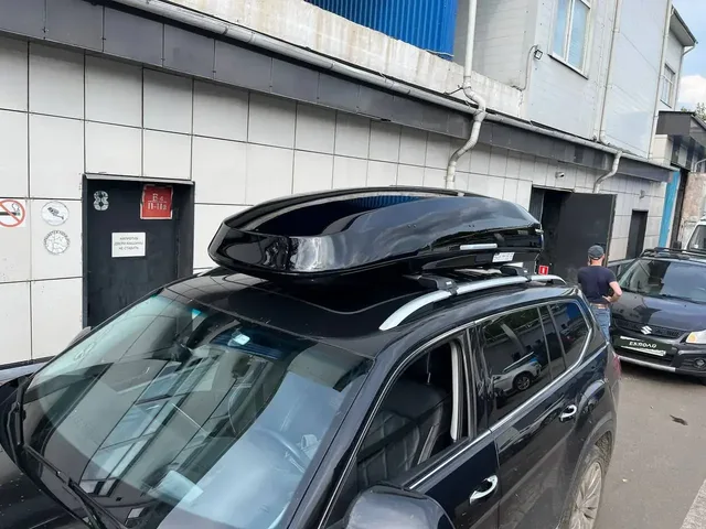 ENROAD на Volkswagen Teramont: автобокс ENROAD Nomadix Pro XXL 600-E, цвет «Чёрный» — дополнительный ракурс автомобиля с установленным автобоксом