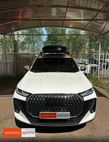 Автобокс для Tenet T7 — ENROAD Nomadix Pro XXL Slim-450, цвет «Чёрный» — вид автомобиля с установленным автобоксом
